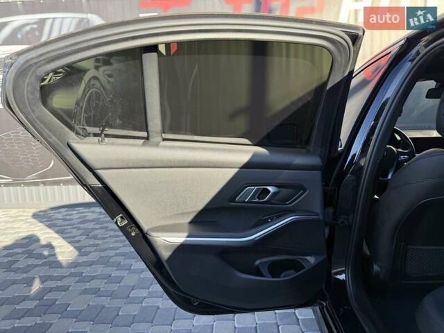 БМВ 3 Серия 2021 в Львове на Automoto.ua Черный БМВ 3 Серия, объемом двигателя 2 л и пробегом 79 тыс. км за 26900 $, фото 104 на Automoto.ua