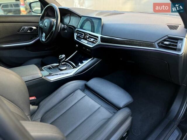 БМВ 3 Серия 2021 в Львове на Automoto.ua Черный БМВ 3 Серия, объемом двигателя 2 л и пробегом 79 тыс. км за 26900 $, фото 69 на Automoto.ua