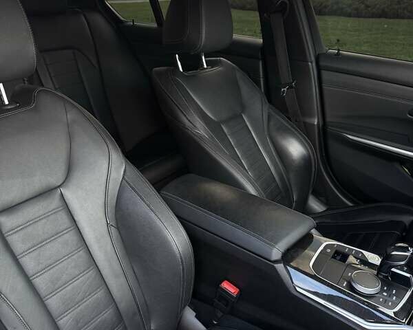 БМВ 3 Серия 2021 в Киеве на Automoto.ua Черный БМВ 3 Серия, объемом двигателя 2 л и пробегом 72 тыс. км за 33500 $, фото 11 на Automoto.ua