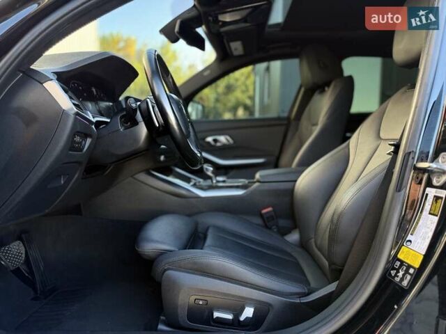 БМВ 3 Серия 2021 в Львове на Automoto.ua Черный БМВ 3 Серия, объемом двигателя 2 л и пробегом 79 тыс. км за 26900 $, фото 40 на Automoto.ua