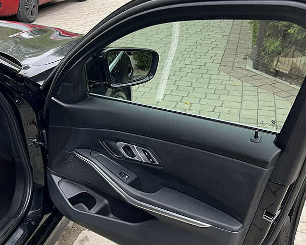 Чорний БМВ 3 Серія, об'ємом двигуна 2 л та пробігом 95 тис. км за 28400 $, фото 18 на Automoto.ua