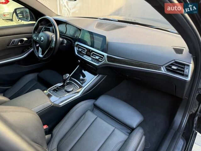 БМВ 3 Серия 2021 в Львове на Automoto.ua Черный БМВ 3 Серия, объемом двигателя 2 л и пробегом 79 тыс. км за 26900 $, фото 100 на Automoto.ua