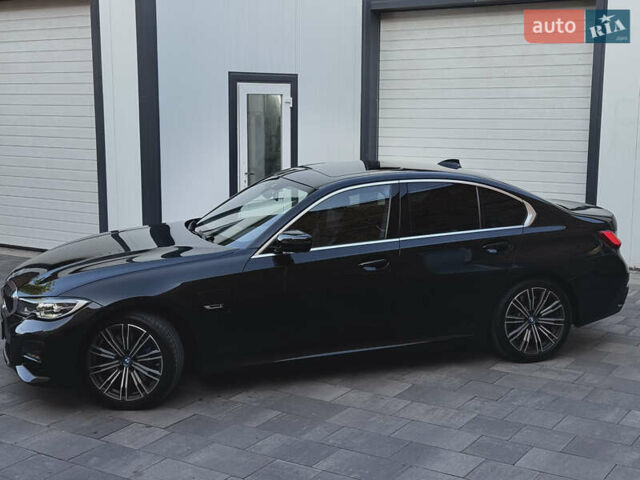 Чорний БМВ 3 Серія, об'ємом двигуна 2 л та пробігом 34 тис. км за 39500 $, фото 3 на Automoto.ua