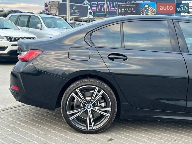Чорний БМВ 3 Серія, об'ємом двигуна 2 л та пробігом 6 тис. км за 39190 $, фото 9 на Automoto.ua