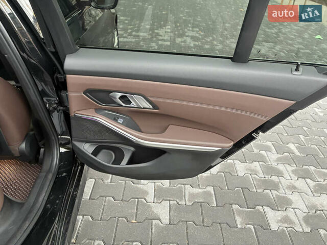 Чорний БМВ 3 Серія, об'ємом двигуна 2 л та пробігом 28 тис. км за 39500 $, фото 10 на Automoto.ua