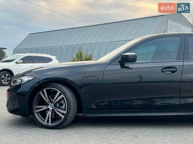 Чорний БМВ 3 Серія, об'ємом двигуна 2 л та пробігом 6 тис. км за 39190 $, фото 3 на Automoto.ua