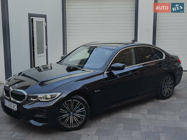 Чорний БМВ 3 Серія, об'ємом двигуна 2 л та пробігом 34 тис. км за 39500 $, фото 1 на Automoto.ua