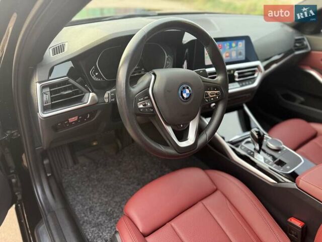 БМВ 3 Серия 2022 в Киеве на Automoto.ua Черный БМВ 3 Серия, объемом двигателя 0 л и пробегом 52 тыс. км за 36000 $, фото 17 на Automoto.ua