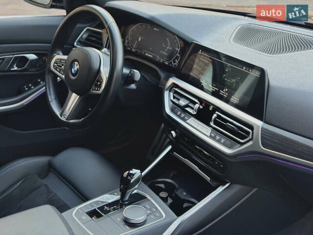 Чорний БМВ 3 Серія, об'ємом двигуна 2 л та пробігом 34 тис. км за 39500 $, фото 33 на Automoto.ua