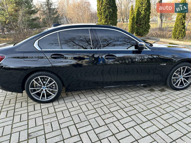 Черный БМВ 3 Серия, объемом двигателя 2 л и пробегом 52 тыс. км за 38000 $, фото 13 на Automoto.ua