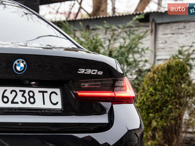 Черный БМВ 3 Серия, объемом двигателя 2 л и пробегом 6 тыс. км за 37800 $, фото 16 на Automoto.ua