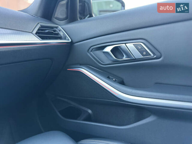 Чорний БМВ 3 Серія, об'ємом двигуна 3 л та пробігом 12 тис. км за 49000 $, фото 24 на Automoto.ua