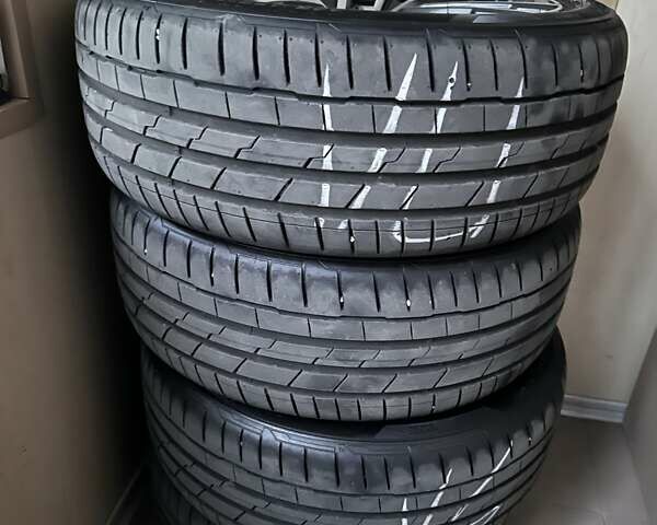 Черный БМВ 3 Серия, объемом двигателя 2 л и пробегом 3 тыс. км за 38700 $, фото 21 на Automoto.ua