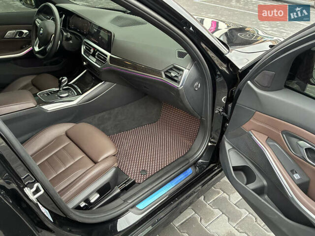 Чорний БМВ 3 Серія, об'ємом двигуна 2 л та пробігом 28 тис. км за 39500 $, фото 9 на Automoto.ua
