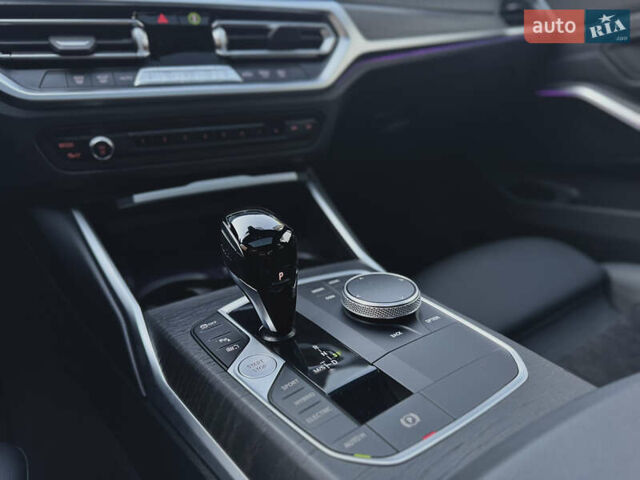 Чорний БМВ 3 Серія, об'ємом двигуна 2 л та пробігом 34 тис. км за 39500 $, фото 27 на Automoto.ua