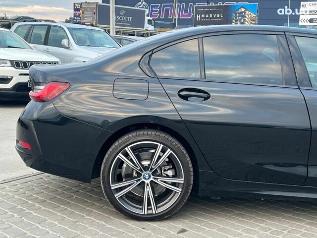 Чорний БМВ 3 Серія, об'ємом двигуна 2 л та пробігом 6 тис. км за 39190 $, фото 8 на Automoto.ua