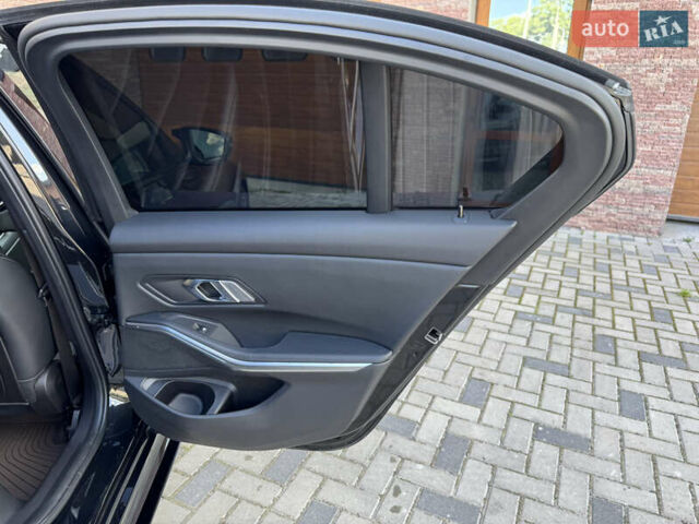 Черный БМВ 3 Серия, объемом двигателя 3 л и пробегом 14 тыс. км за 48000 $, фото 29 на Automoto.ua