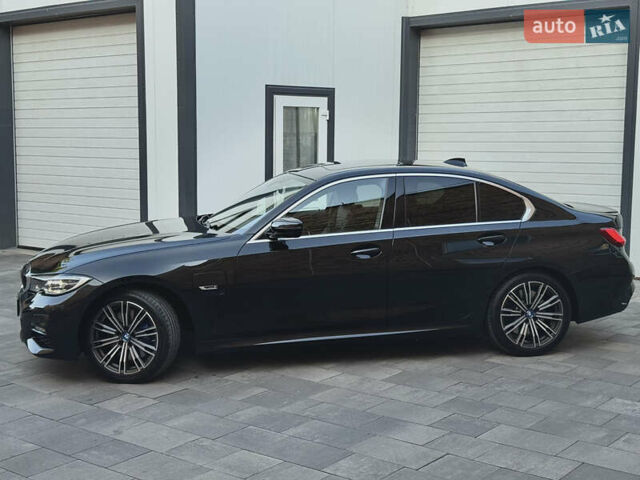 Чорний БМВ 3 Серія, об'ємом двигуна 2 л та пробігом 34 тис. км за 39500 $, фото 4 на Automoto.ua