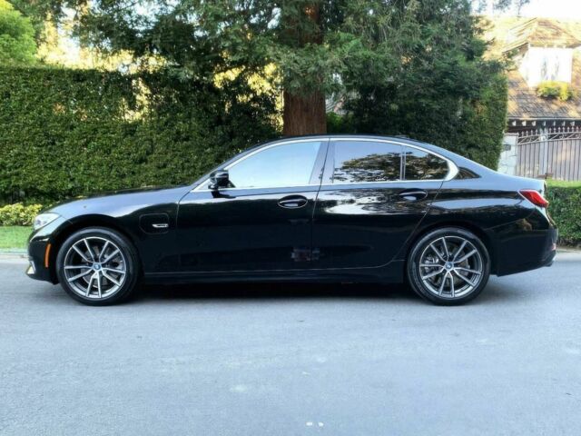 БМВ 3 Серія 2022 у Ужгороді на Automoto.ua Чорний БМВ 3 Серія, об'ємом двигуна 2 л та пробігом 30 тис. км за 20300 $, фото 3 на Automoto.ua