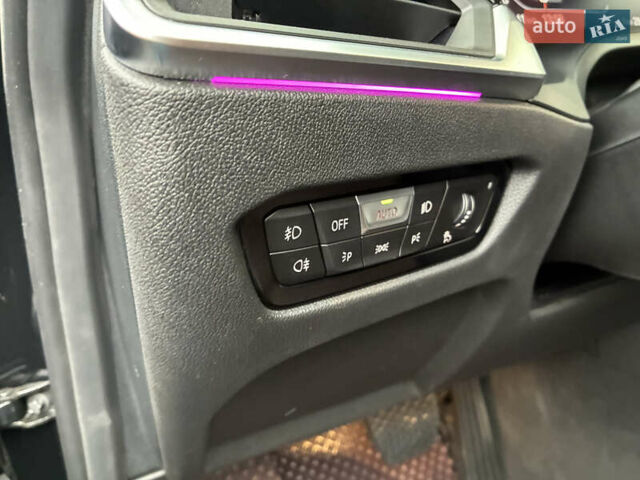 Чорний БМВ 3 Серія, об'ємом двигуна 2 л та пробігом 28 тис. км за 39500 $, фото 27 на Automoto.ua