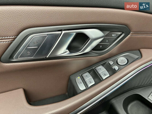 Чорний БМВ 3 Серія, об'ємом двигуна 2 л та пробігом 28 тис. км за 39500 $, фото 29 на Automoto.ua