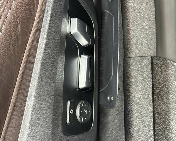 Чорний БМВ 3 Серія, об'ємом двигуна 2 л та пробігом 28 тис. км за 39500 $, фото 20 на Automoto.ua