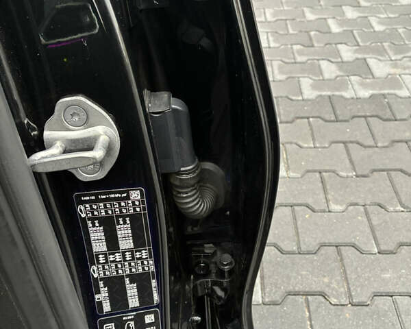 Чорний БМВ 3 Серія, об'ємом двигуна 2 л та пробігом 28 тис. км за 39500 $, фото 26 на Automoto.ua