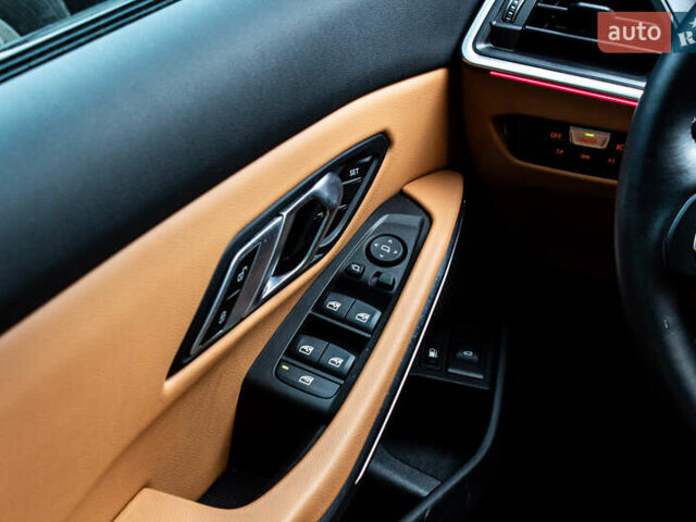 Черный БМВ 3 Серия, объемом двигателя 2 л и пробегом 6 тыс. км за 37800 $, фото 44 на Automoto.ua