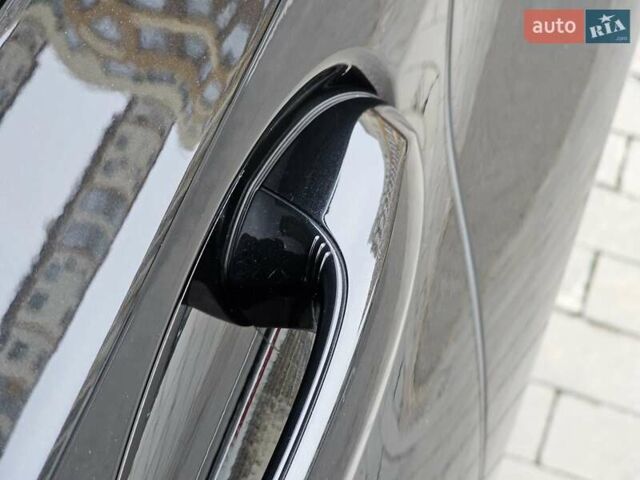 Черный БМВ 3 Серия, объемом двигателя 2 л и пробегом 34 тыс. км за 37999 $, фото 12 на Automoto.ua