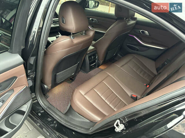 Чорний БМВ 3 Серія, об'ємом двигуна 2 л та пробігом 28 тис. км за 39500 $, фото 19 на Automoto.ua