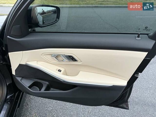 Чорний БМВ 3 Серія, об'ємом двигуна 2 л та пробігом 27 тис. км за 38999 $, фото 28 на Automoto.ua