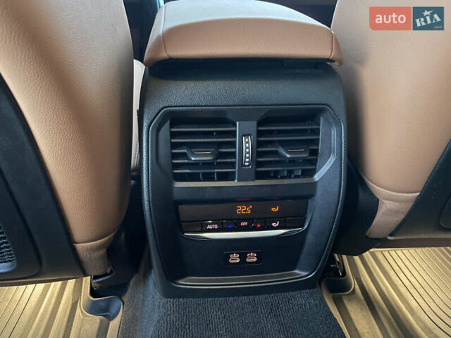 Черный БМВ 3 Серия, объемом двигателя 2 л и пробегом 36 тыс. км за 41999 $, фото 12 на Automoto.ua