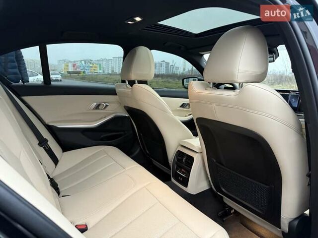 Чорний БМВ 3 Серія, об'ємом двигуна 2 л та пробігом 27 тис. км за 38999 $, фото 24 на Automoto.ua