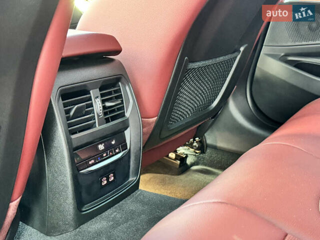 Черный БМВ 3 Серия, объемом двигателя 2 л и пробегом 28 тыс. км за 42000 $, фото 10 на Automoto.ua