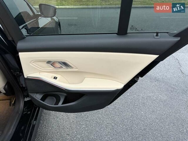 Чорний БМВ 3 Серія, об'ємом двигуна 2 л та пробігом 27 тис. км за 38999 $, фото 25 на Automoto.ua