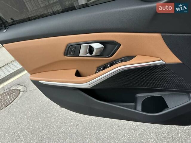 Черный БМВ 3 Серия, объемом двигателя 2 л и пробегом 7 тыс. км за 52500 $, фото 31 на Automoto.ua