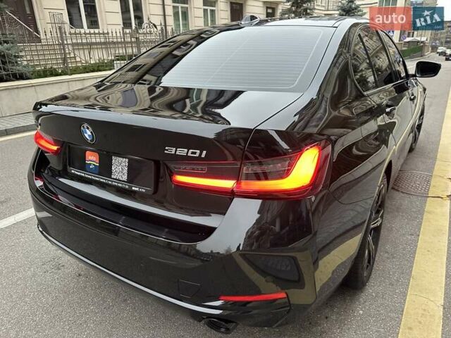 Черный БМВ 3 Серия, объемом двигателя 2 л и пробегом 7 тыс. км за 52500 $, фото 11 на Automoto.ua