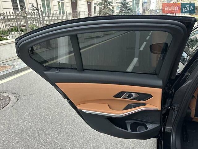 Черный БМВ 3 Серия, объемом двигателя 2 л и пробегом 7 тыс. км за 52500 $, фото 59 на Automoto.ua