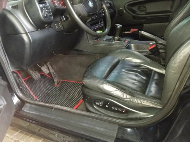 Черный БМВ 3 Серия, объемом двигателя 2.5 л и пробегом 400 тыс. км за 3906 $, фото 9 на Automoto.ua