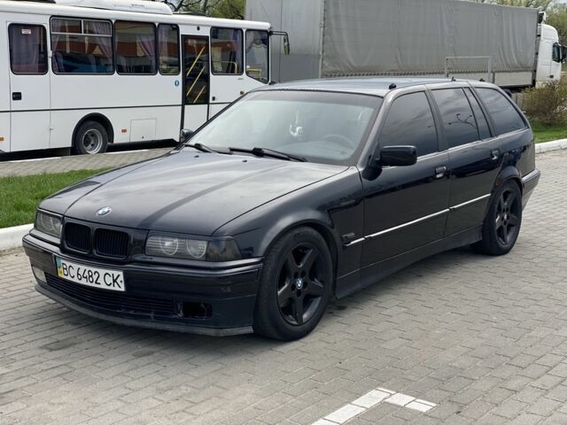 Чорний БМВ 3 Серія, об'ємом двигуна 2 л та пробігом 370 тис. км за 2500 $, фото 18 на Automoto.ua