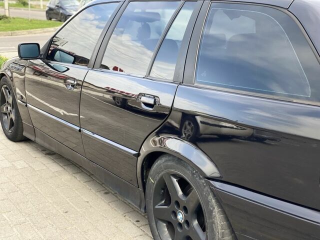 Чорний БМВ 3 Серія, об'ємом двигуна 2 л та пробігом 370 тис. км за 2500 $, фото 7 на Automoto.ua