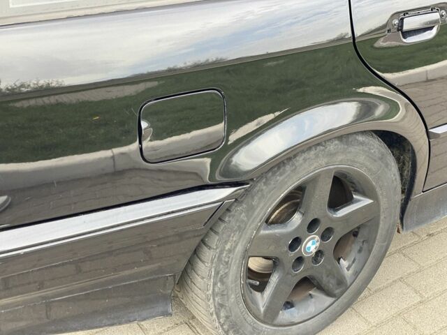 Чорний БМВ 3 Серія, об'ємом двигуна 2 л та пробігом 370 тис. км за 2500 $, фото 2 на Automoto.ua