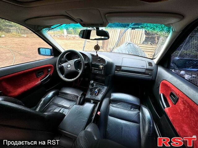 Черный БМВ 3 Серия, объемом двигателя 1.8 л и пробегом 0 тыс. км за 2600 $, фото 5 на Automoto.ua