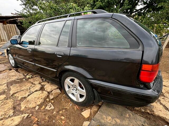 Черный БМВ 3 Серия, объемом двигателя 1.8 л и пробегом 0 тыс. км за 2600 $, фото 6 на Automoto.ua