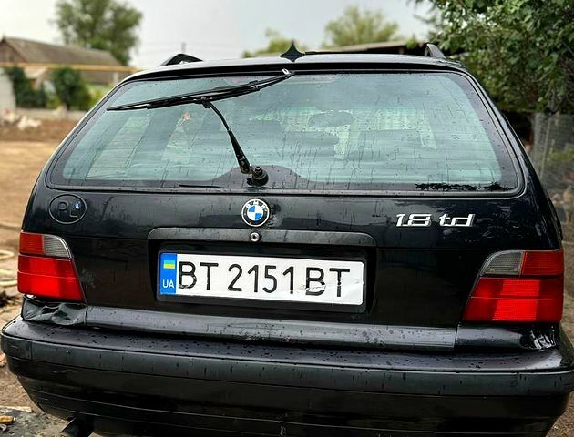 Черный БМВ 3 Серия, объемом двигателя 1.8 л и пробегом 0 тыс. км за 2600 $, фото 10 на Automoto.ua