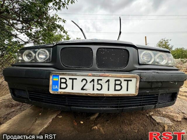 Черный БМВ 3 Серия, объемом двигателя 1.8 л и пробегом 0 тыс. км за 2600 $, фото 2 на Automoto.ua