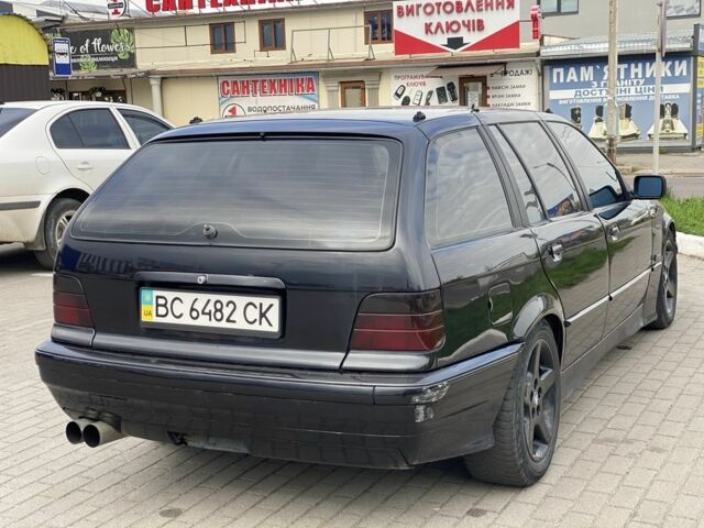 Чорний БМВ 3 Серія, об'ємом двигуна 2 л та пробігом 370 тис. км за 2500 $, фото 15 на Automoto.ua