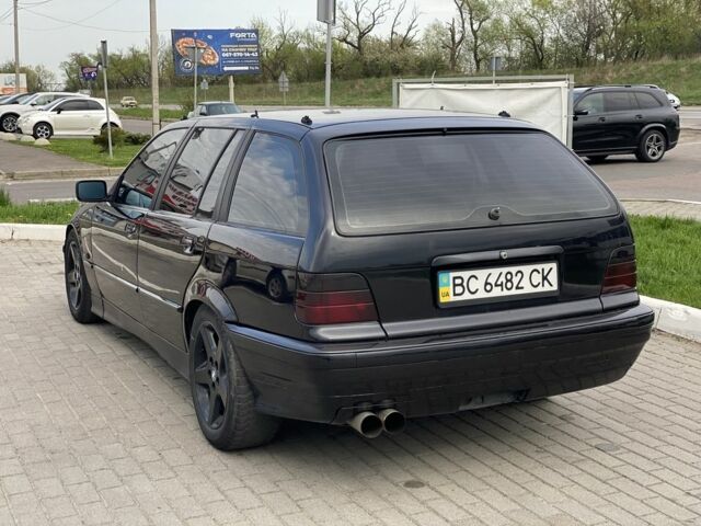 Чорний БМВ 3 Серія, об'ємом двигуна 2 л та пробігом 370 тис. км за 2500 $, фото 13 на Automoto.ua