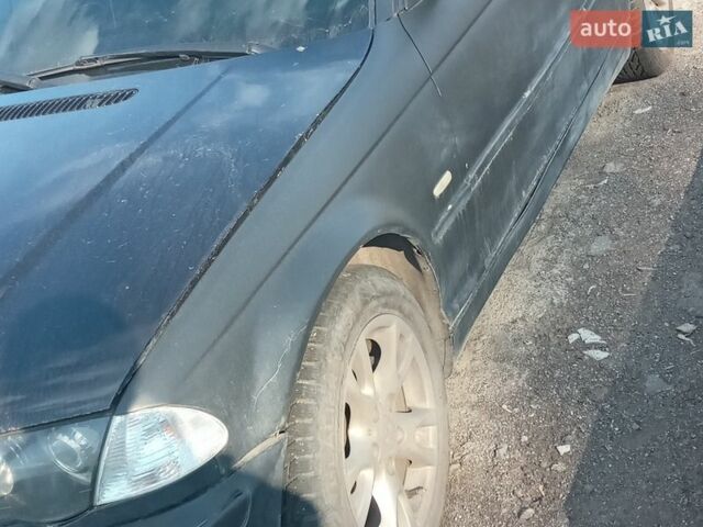 Черный БМВ 3 Серия, объемом двигателя 1.95 л и пробегом 439 тыс. км за 3200 $, фото 7 на Automoto.ua