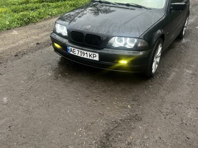 Черный БМВ 3 Серия, объемом двигателя 3 л и пробегом 400 тыс. км за 6000 $, фото 4 на Automoto.ua